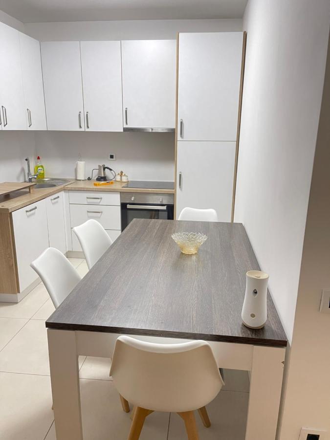 Pristina Apartment Екстериор снимка